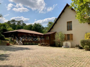 Maison chaleureuse avec piscine en Dordogne